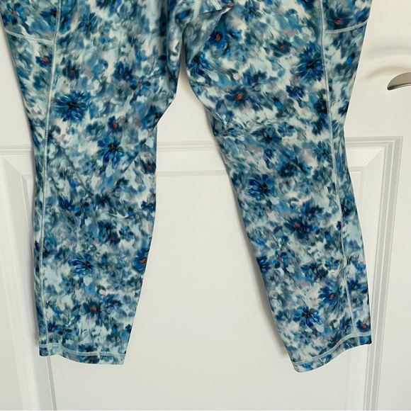 Athleta Salutation Stash pocket leggings tights opaline floral blue 47285 - Picture 11 of 12